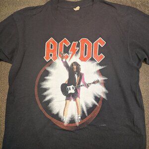 Vintage AC/DC "Blow Up Your Video" World Tour 88, concert t-shirt.